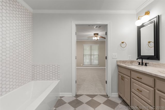 7305 S College Avenue, Tulsa, OK 74136