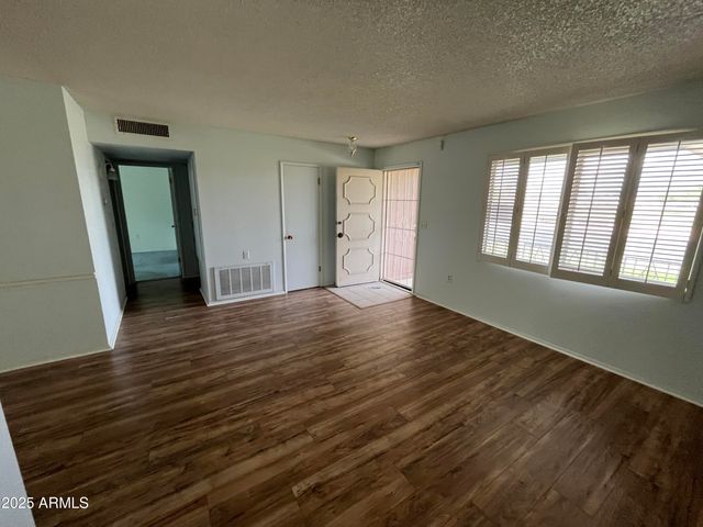 10801 W CLAIR Drive, Sun City, AZ 85351