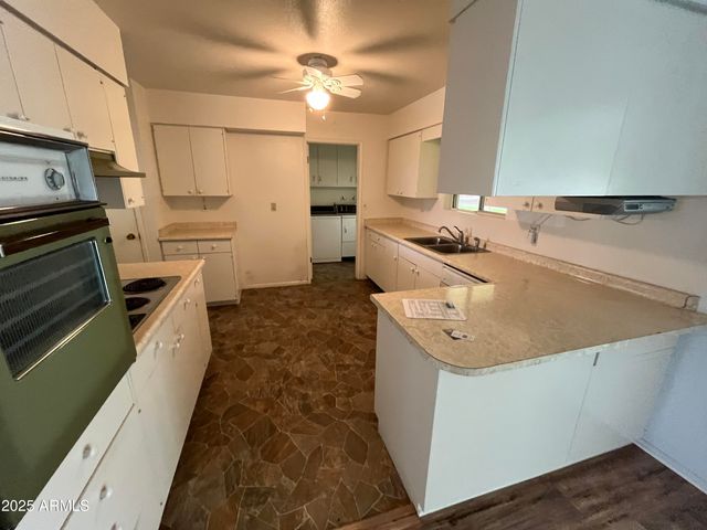 10801 W CLAIR Drive, Sun City, AZ 85351