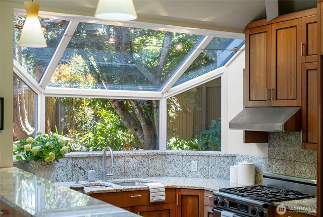 3815 E McGraw Street, Seattle, WA 98112