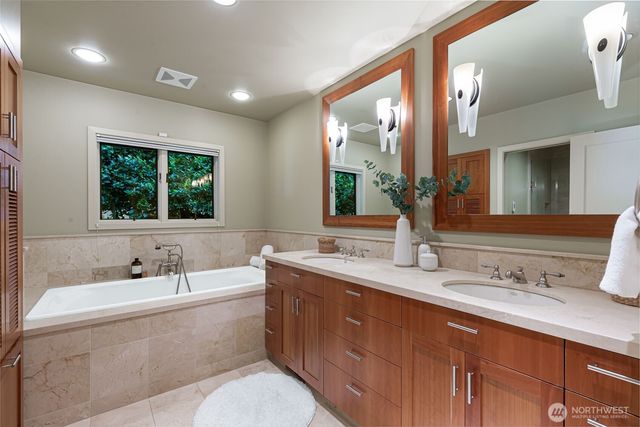 3815 E McGraw Street, Seattle, WA 98112
