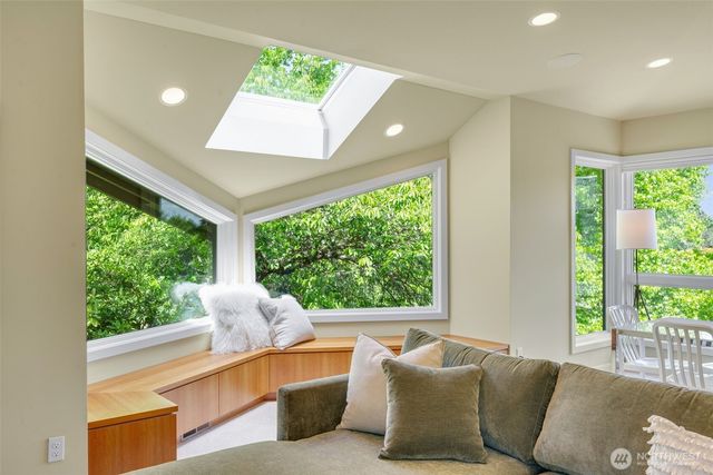 3815 E McGraw Street, Seattle, WA 98112