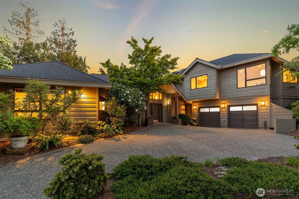 3815 E McGraw Street, Seattle, WA 98112