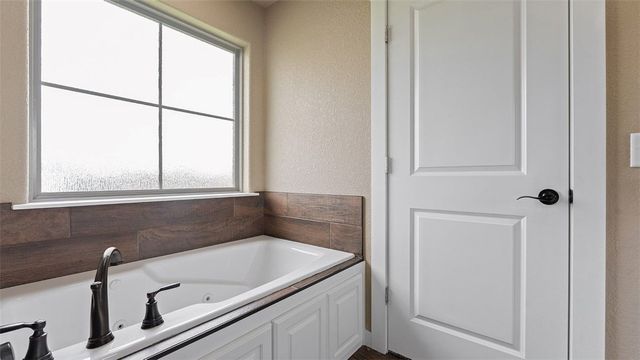 1708 Taylor Orchard Road, Gentry, AR 72734