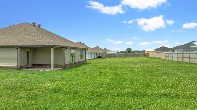 1708 Taylor Orchard Road, Gentry, AR 72734