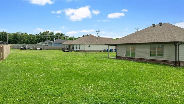 1708 Taylor Orchard Road, Gentry, AR 72734