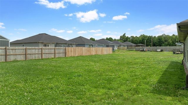 1708 Taylor Orchard Road, Gentry, AR 72734