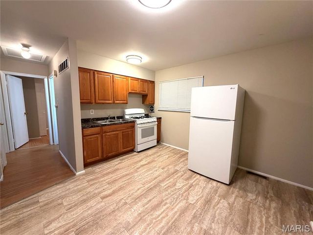 238 Gladys Avenue, Hazelwood, MO 63135