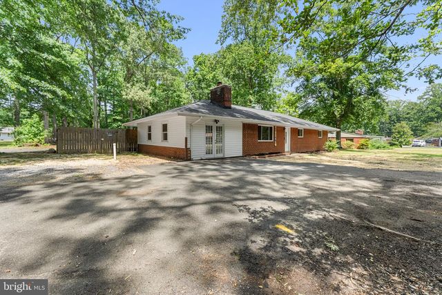 18301 CABIN RD, Triangle, VA 22172