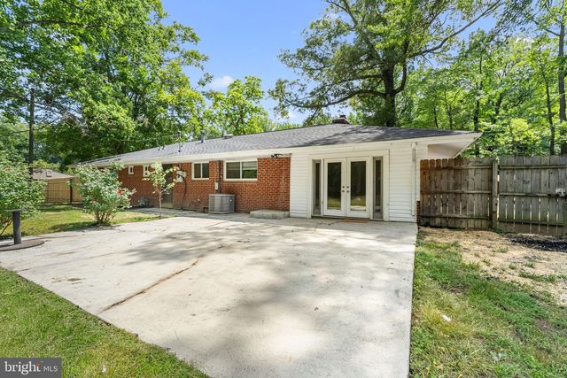 18301 CABIN RD, Triangle, VA 22172