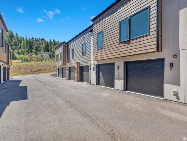 8257 N SANDALWOOD LN, Park City, UT 84098