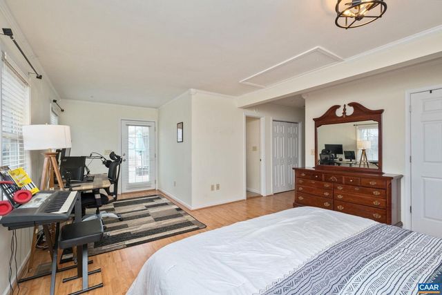 1635 POES LN, Charlottesville, VA 22911