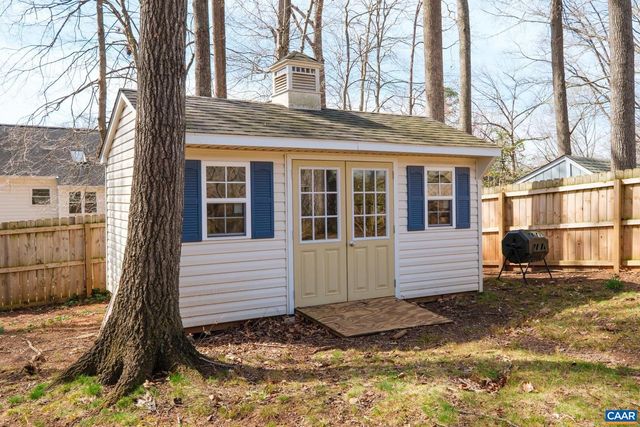 1635 POES LN, Charlottesville, VA 22911