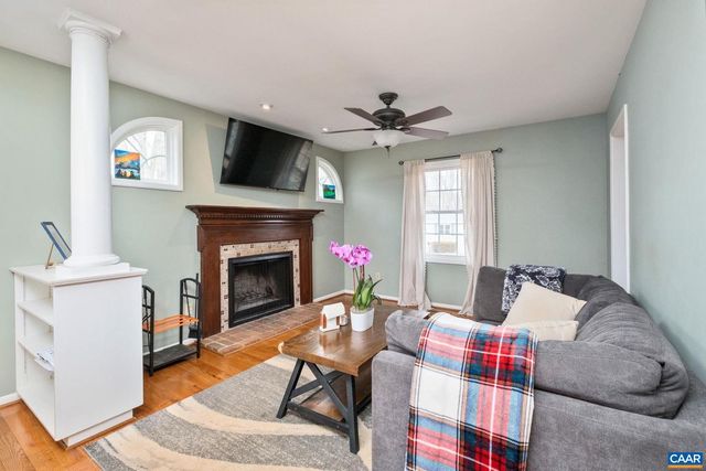 1635 POES LN, Charlottesville, VA 22911