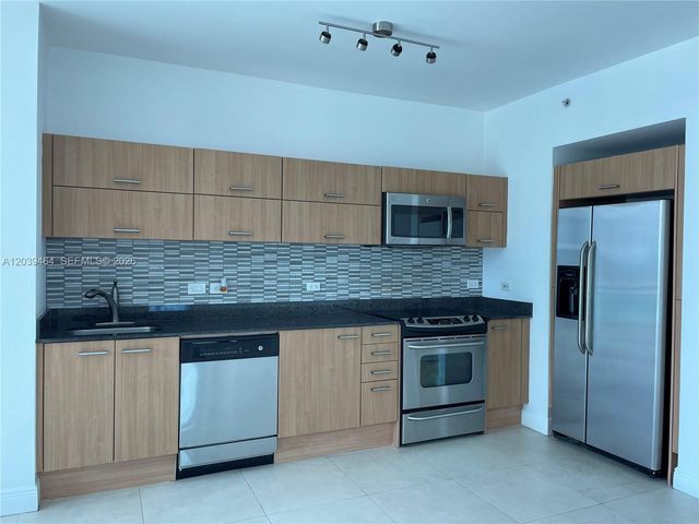 350 S Miami Avenue 1913, Miami, FL 33130