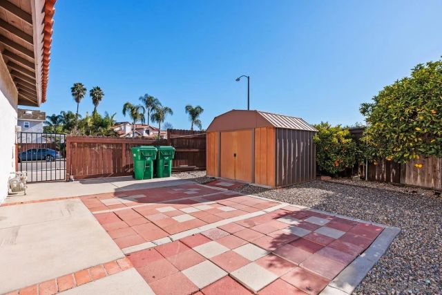 5070 Chalet Dr, Oceanside, CA 92057