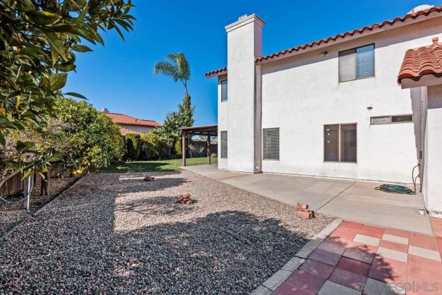 5070 Chalet Dr, Oceanside, CA 92057