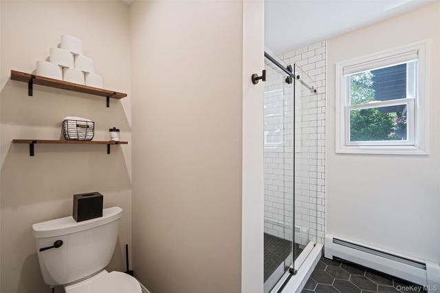 418 Bay 6th Street, West Islip, NY 11795