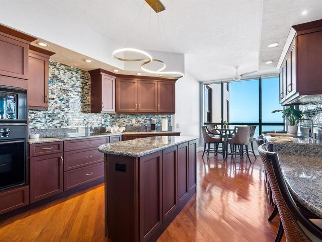 1281 GULF OF MEXICO DRIVE 404, Longboat Key, FL 34228