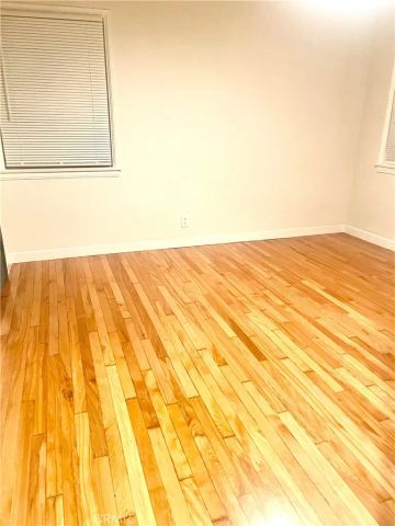 5758 Vineland Avenue, North Hollywood, CA 91601