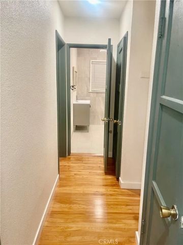 5758 Vineland Avenue, North Hollywood, CA 91601