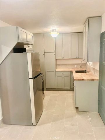 5758 Vineland Avenue, North Hollywood, CA 91601
