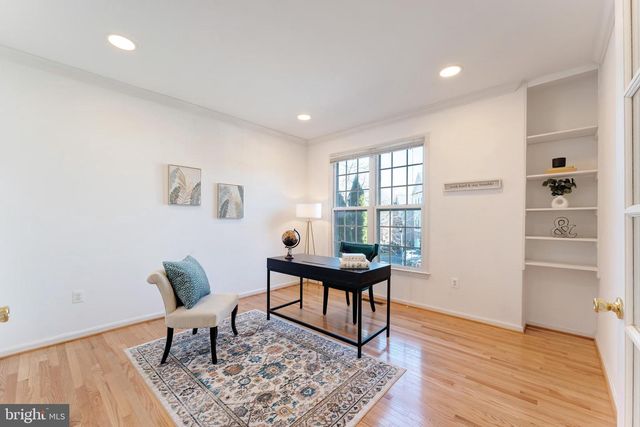 7204 LYNDAM HILL CIR, Lorton, VA 22079