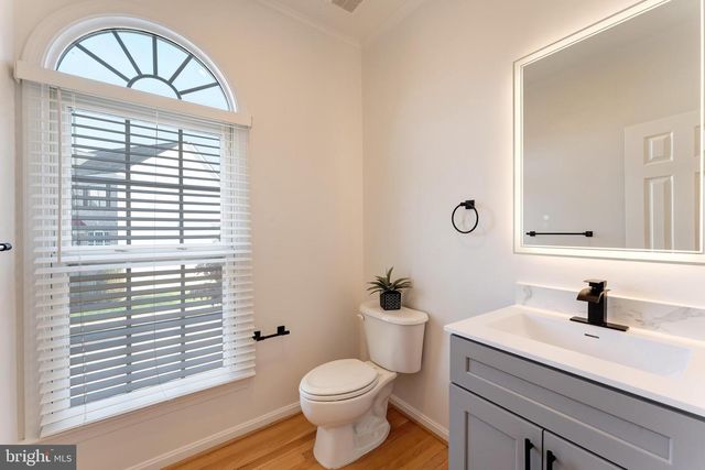 7204 LYNDAM HILL CIR, Lorton, VA 22079