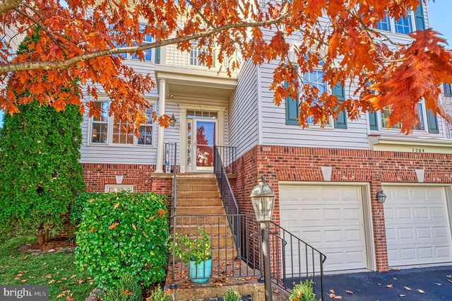 7204 LYNDAM HILL CIR, Lorton, VA 22079