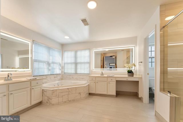 7204 LYNDAM HILL CIR, Lorton, VA 22079