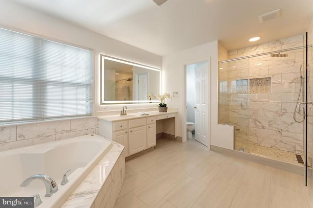 7204 LYNDAM HILL CIR, Lorton, VA 22079