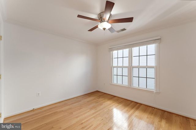 7204 LYNDAM HILL CIR, Lorton, VA 22079