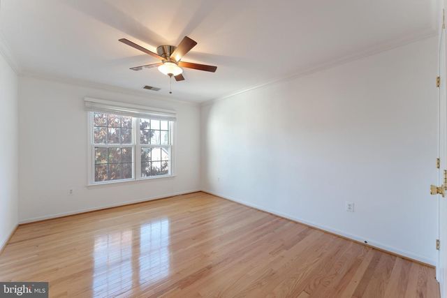 7204 LYNDAM HILL CIR, Lorton, VA 22079