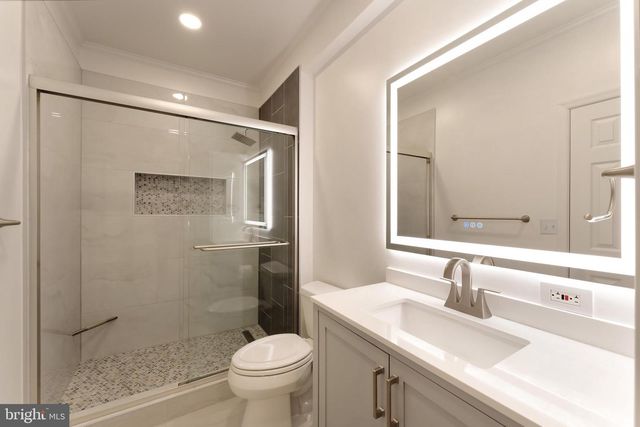 7204 LYNDAM HILL CIR, Lorton, VA 22079