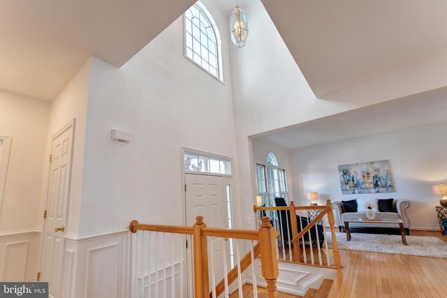 7204 LYNDAM HILL CIR, Lorton, VA 22079