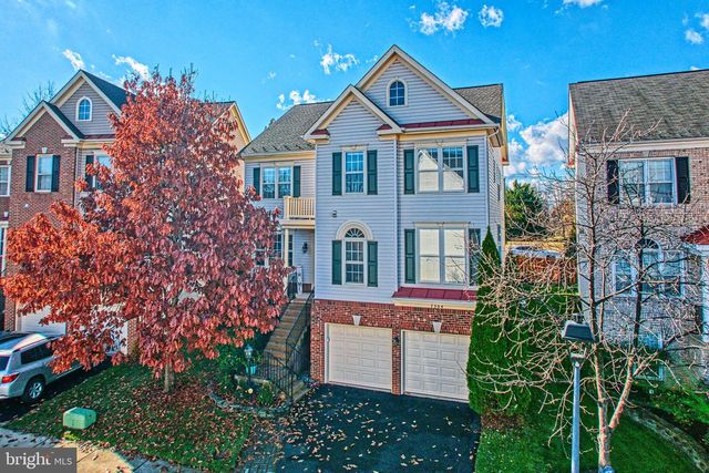 7204 LYNDAM HILL CIR, Lorton, VA 22079