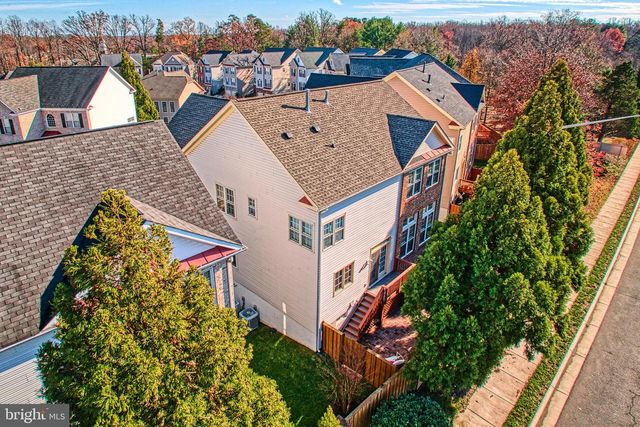 7204 LYNDAM HILL CIR, Lorton, VA 22079