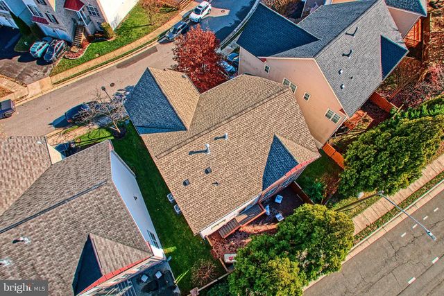 7204 LYNDAM HILL CIR, Lorton, VA 22079