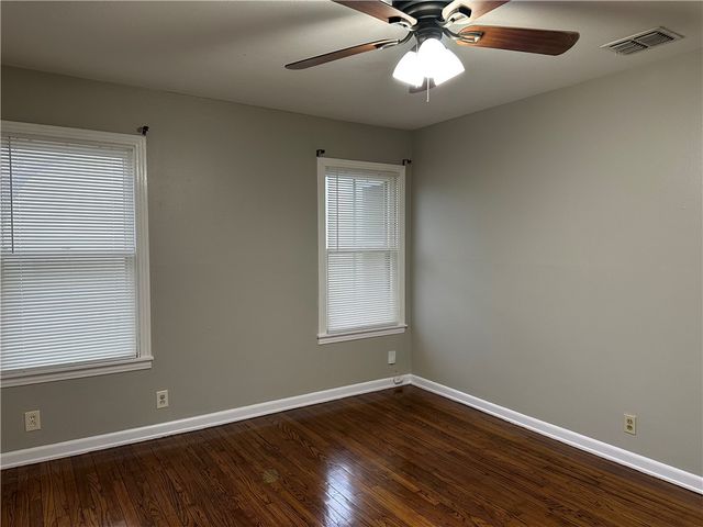 918 Ronald Dr, Corpus Christi, TX 78412