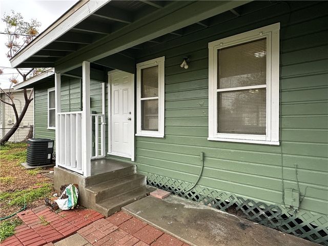 918 Ronald Dr, Corpus Christi, TX 78412