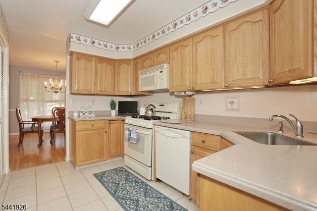 72 Birch Ln, Wayne Twp., NJ 07470
