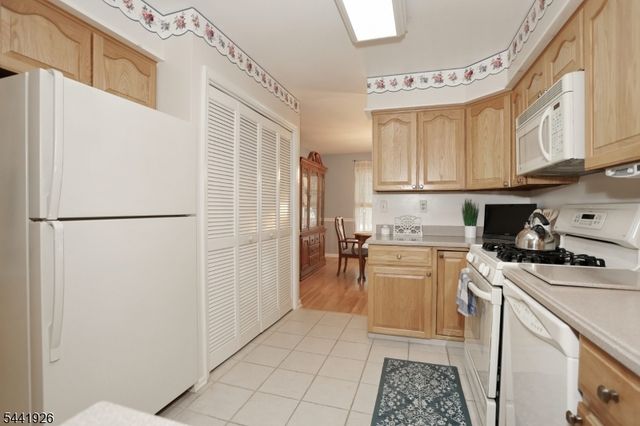 72 Birch Ln, Wayne Twp., NJ 07470