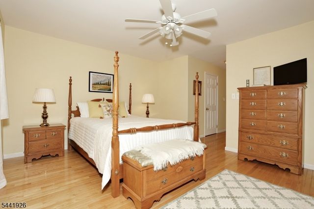 72 Birch Ln, Wayne Twp., NJ 07470