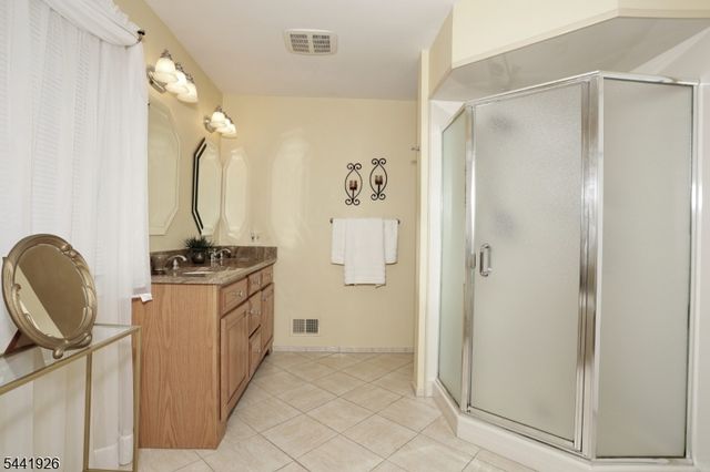 72 Birch Ln, Wayne Twp., NJ 07470
