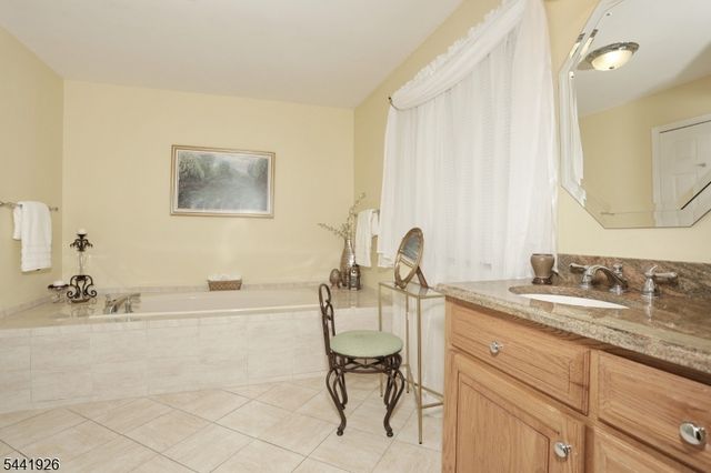 72 Birch Ln, Wayne Twp., NJ 07470