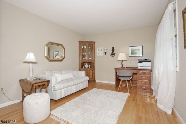 72 Birch Ln, Wayne Twp., NJ 07470