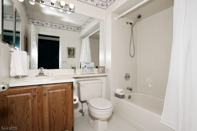 72 Birch Ln, Wayne Twp., NJ 07470