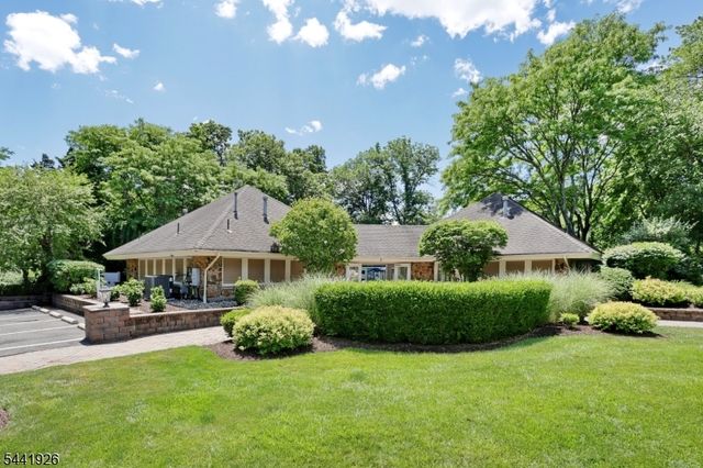 72 Birch Ln, Wayne Twp., NJ 07470
