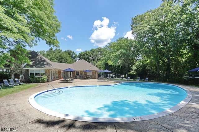 72 Birch Ln, Wayne Twp., NJ 07470