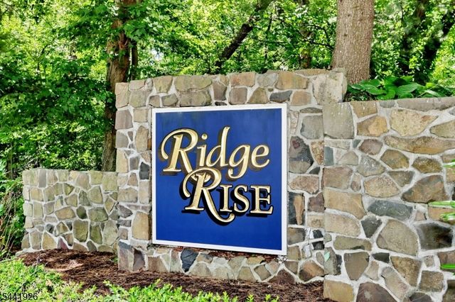 72 Birch Ln, Wayne Twp., NJ 07470